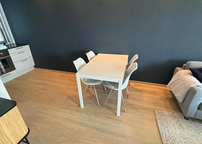 Moderne Sentral I Med Gratis Parkering