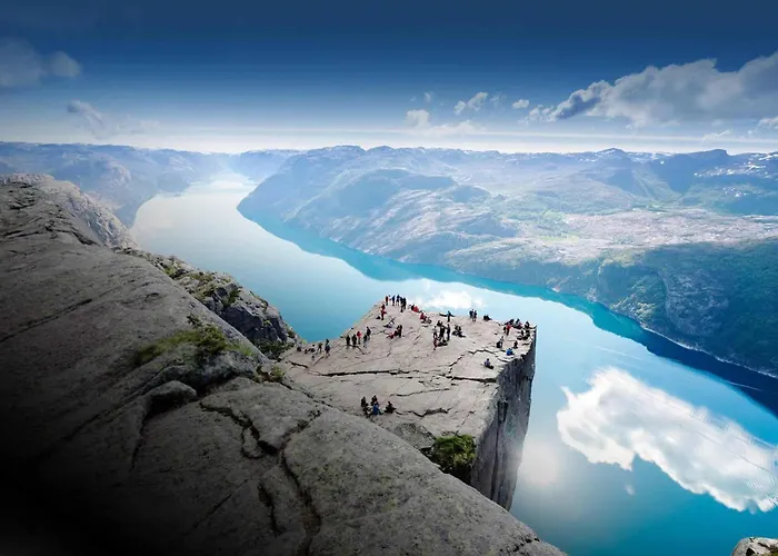 Moderne Sentral I Med Gratis Parkering